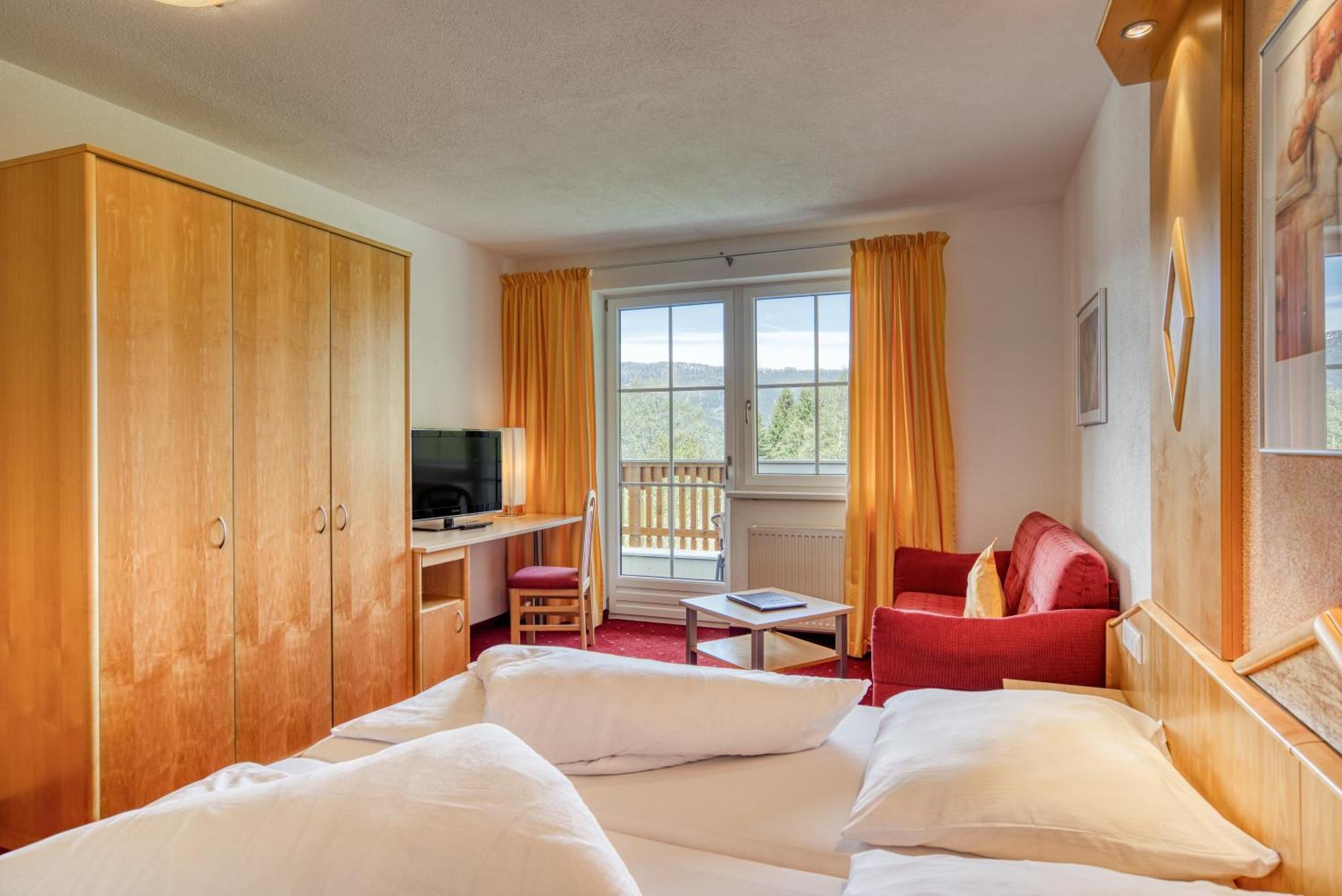 Hotel Alpen-Royal Йерценс Экстерьер фото