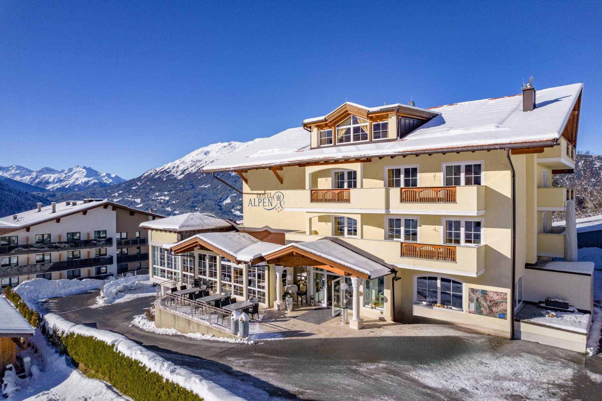 Hotel Alpen-Royal Йерценс Экстерьер фото