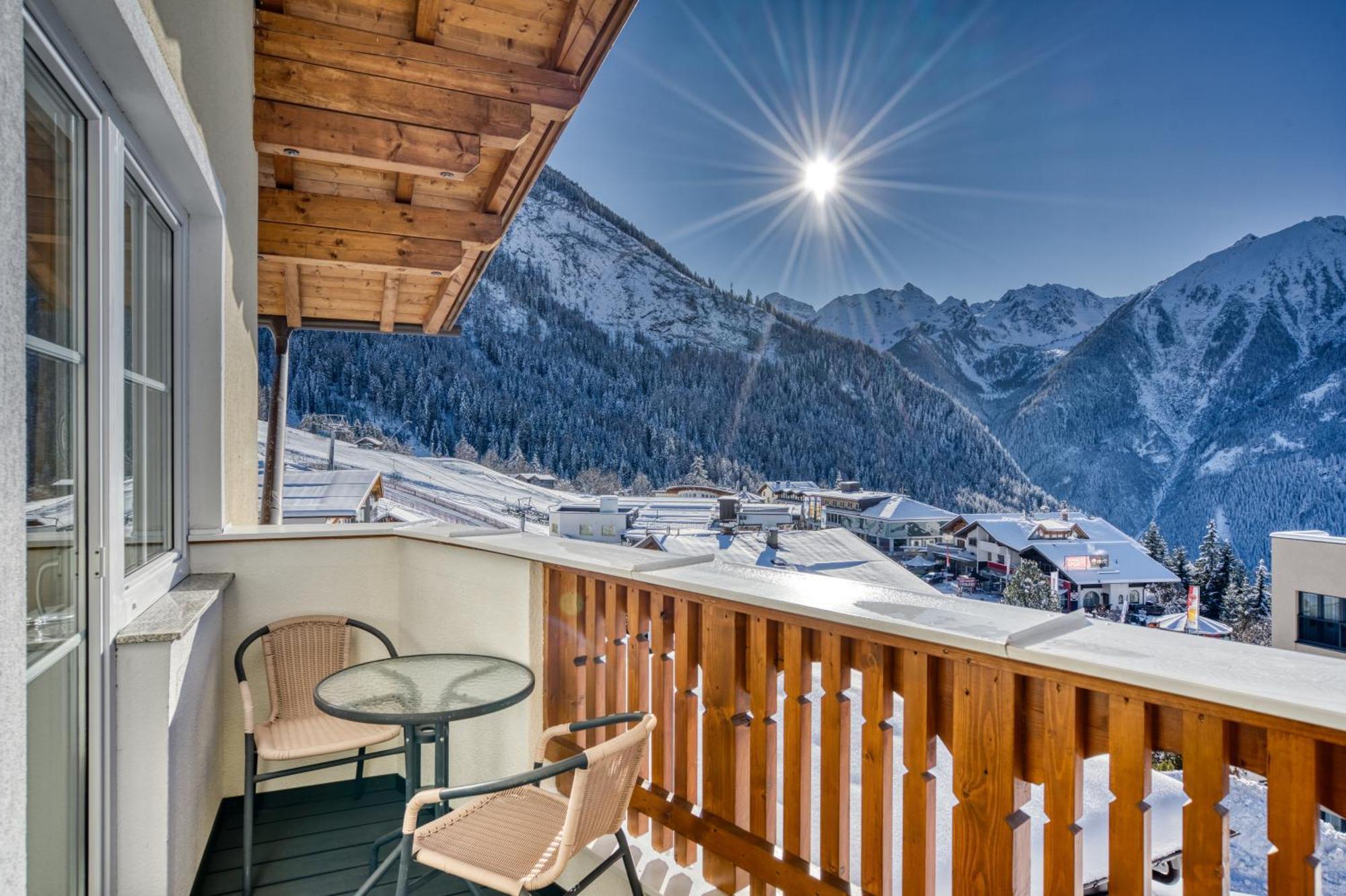 Hotel Alpen-Royal Йерценс Экстерьер фото
