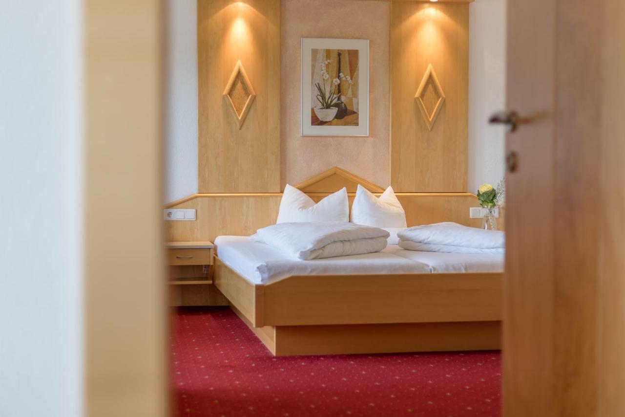 Hotel Alpen-Royal Йерценс Экстерьер фото