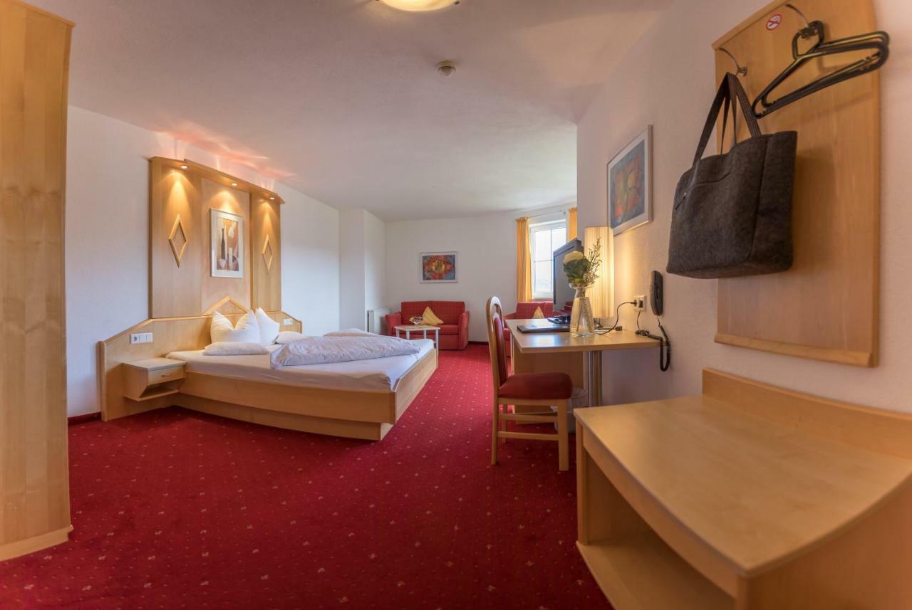 Hotel Alpen-Royal Йерценс Экстерьер фото