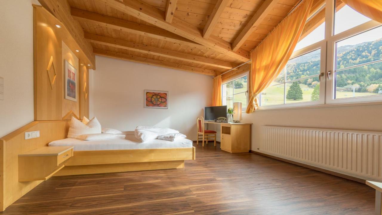 Hotel Alpen-Royal Йерценс Экстерьер фото
